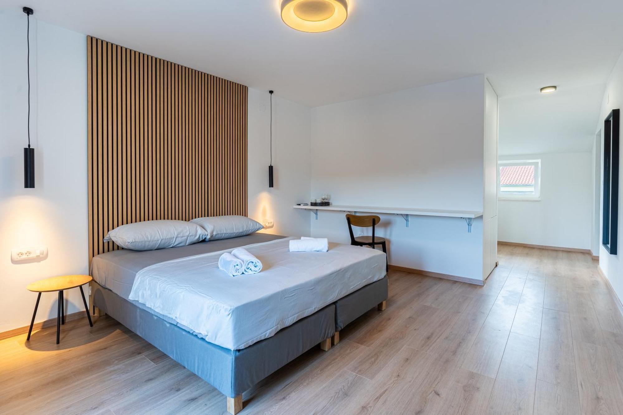 Apartments & Rooms Klemenc Црес Екстер'єр фото